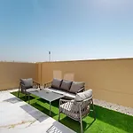 Jumeirah Golf Estate - Elegant Three Bed Villa