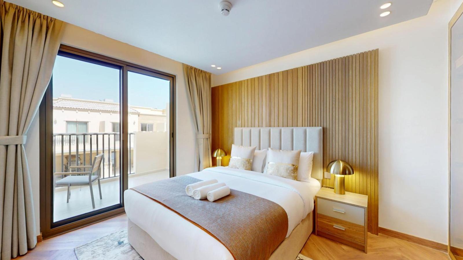 Jumeirah Golf Estate - Elegant Three Bed Holiday home Dubai